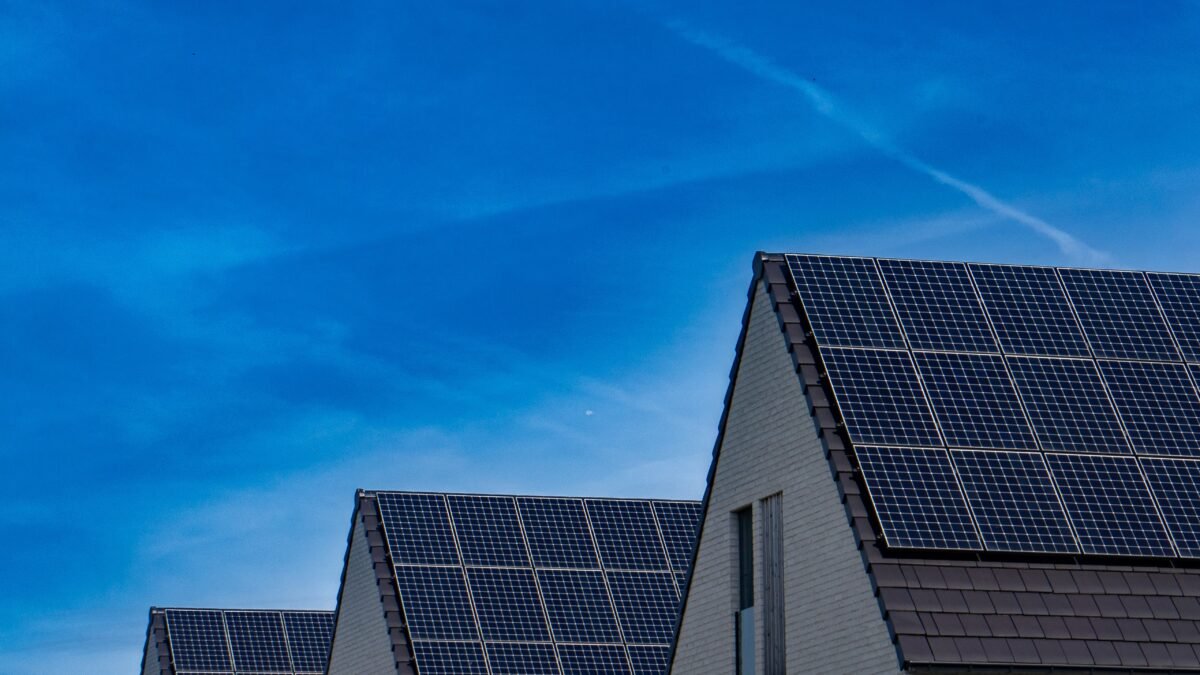 Solar Rooftop: Harnessing Sunshine at Home for a Sustainable Future